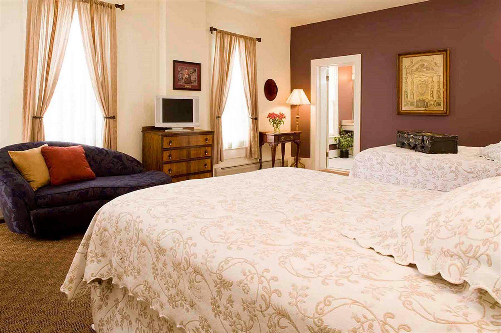 The Rochester Hotel Durango Room photo